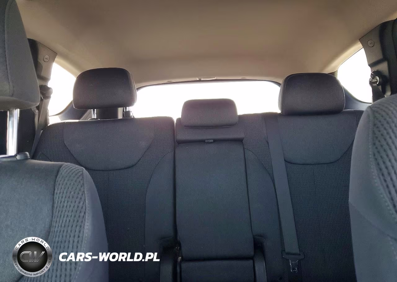 2019 Hyundai Santa Fe Se VIN:5NMS23AD5KH027283 - 10