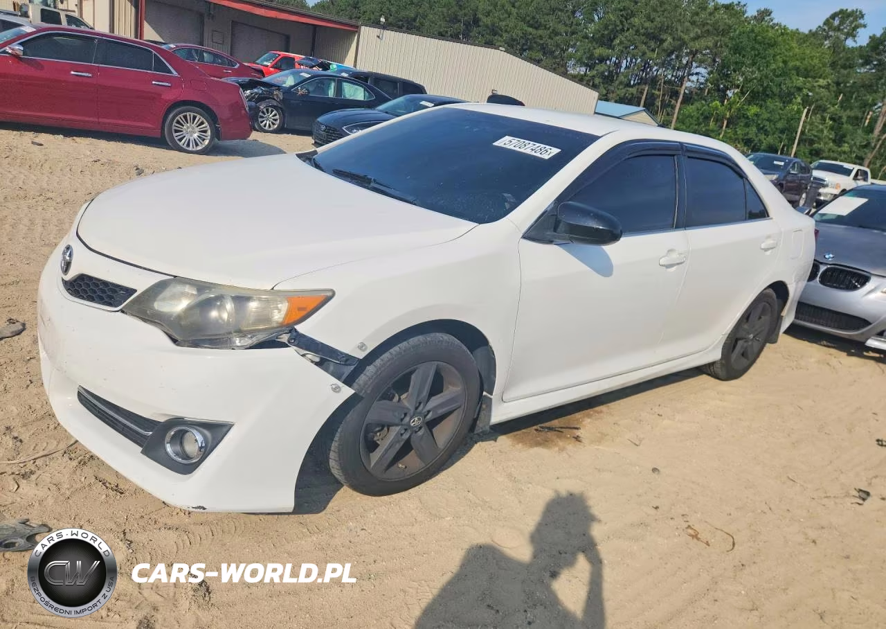 2012 Toyota Camry Se – zdjęcie 1 z 12