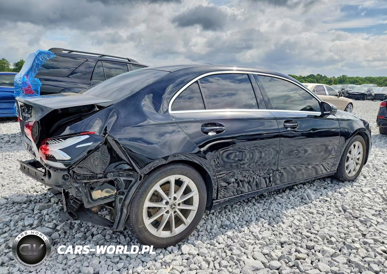 2020 Mercedes-Benz A 220 4Matic VIN:W1K3G4FB4LJ200649 - 3