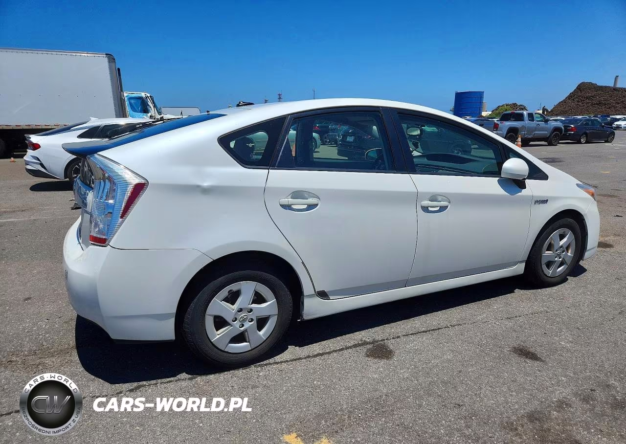 2011 Toyota Prius One VIN:JTDKN3DU5B5327380 - 3