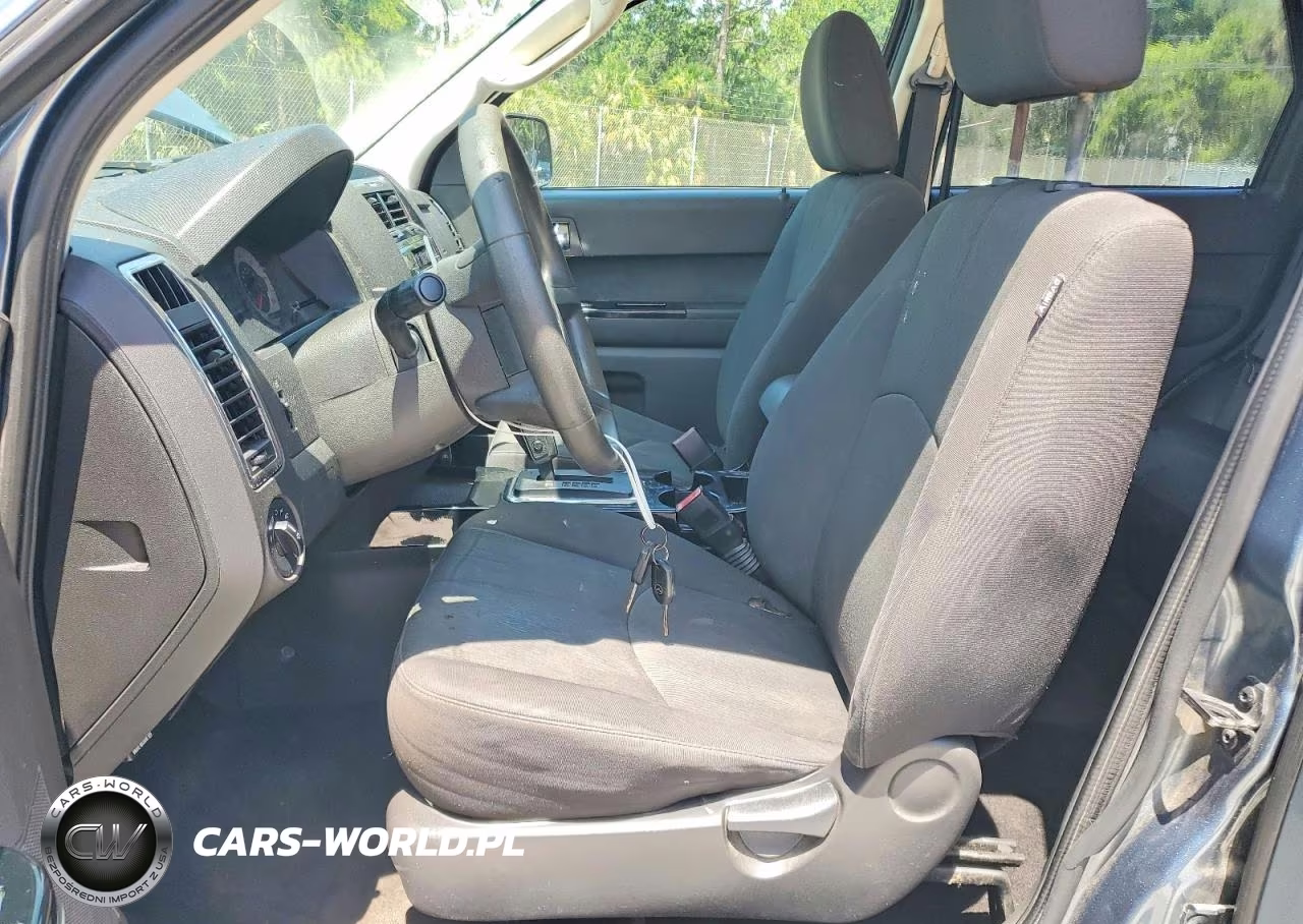 2011 Mazda Tribute I VIN:4F2CY0C78BKM07294 - 7