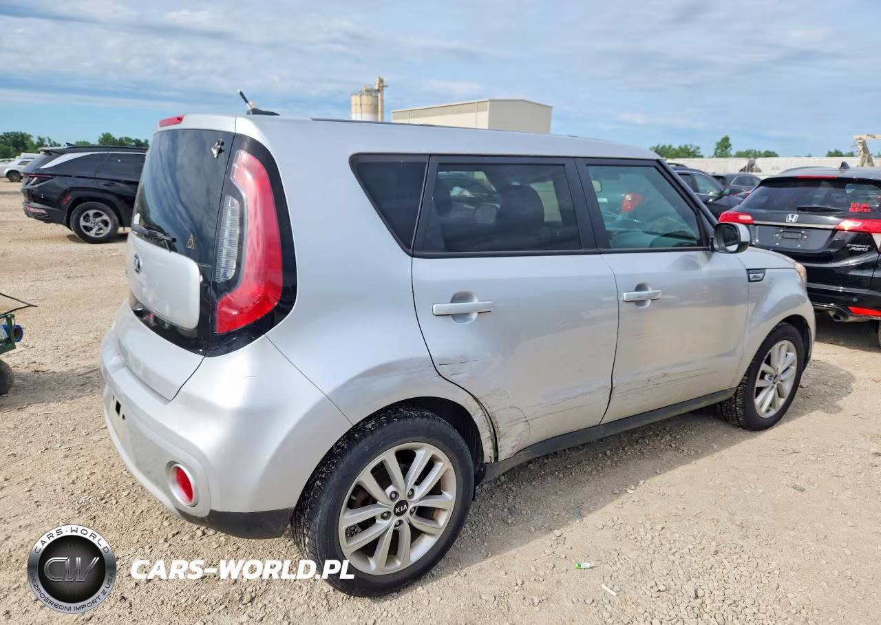 2019 Kia Soul + VIN:KNDJP3A55K7643871 - 3