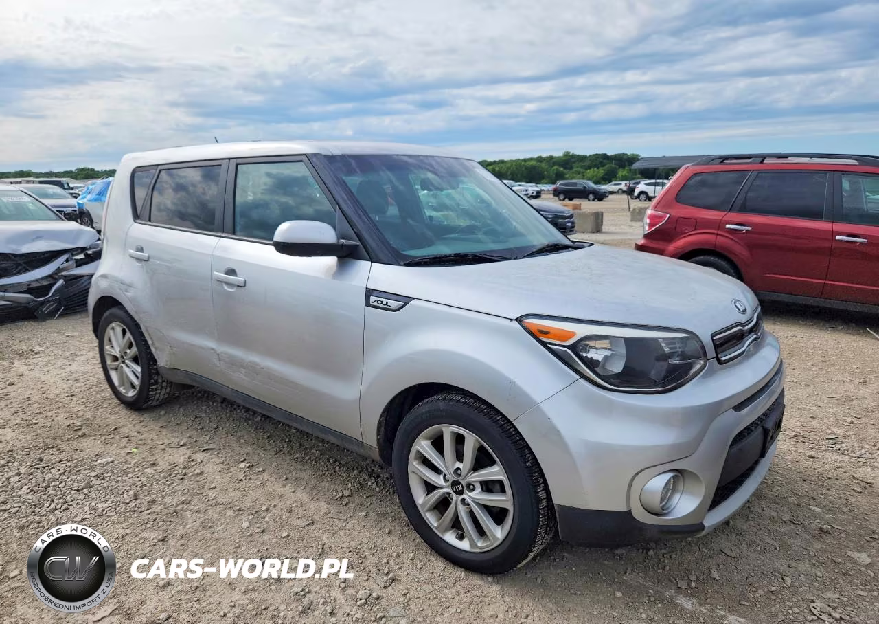 2019 Kia Soul + VIN:KNDJP3A55K7643871 - 4