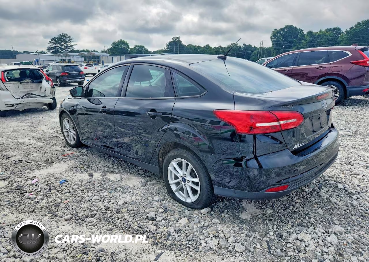 2017 Ford Focus Se VIN:1FADP3F20HL322192 - 2