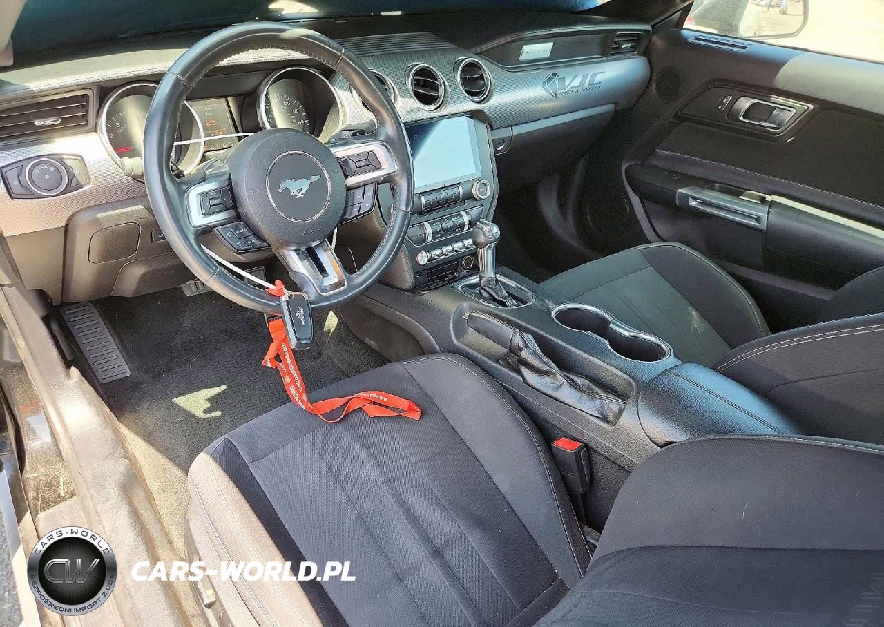 2018 Ford Mustang VIN:1FA6P8TH1J5105016 - 8