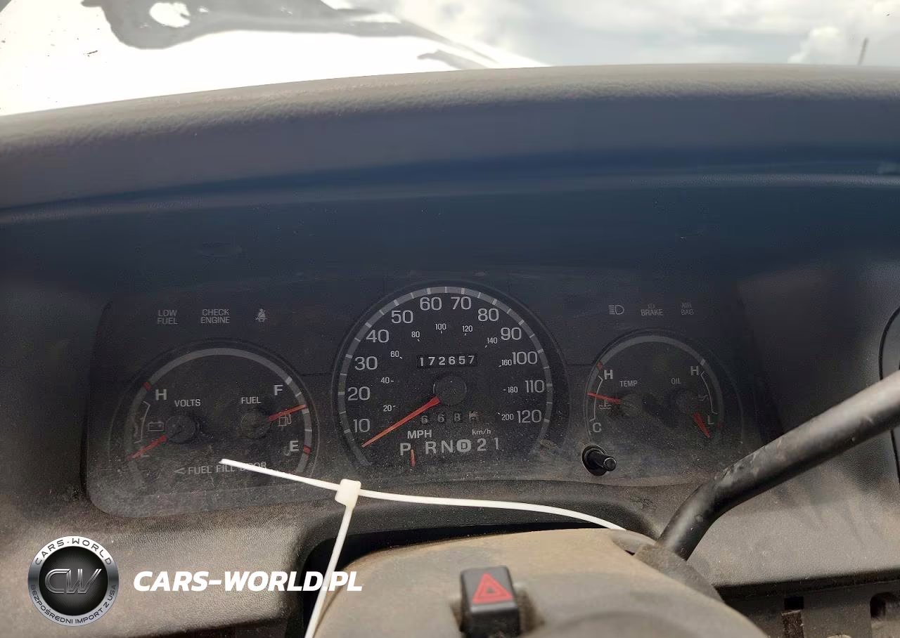 2004 Ford Crown Vic VIN:2FAFP74W04X160454 - 9