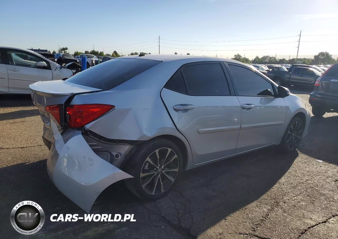 2017 Toyota Corolla Se VIN:2T1BURHE3HC797315 - 3