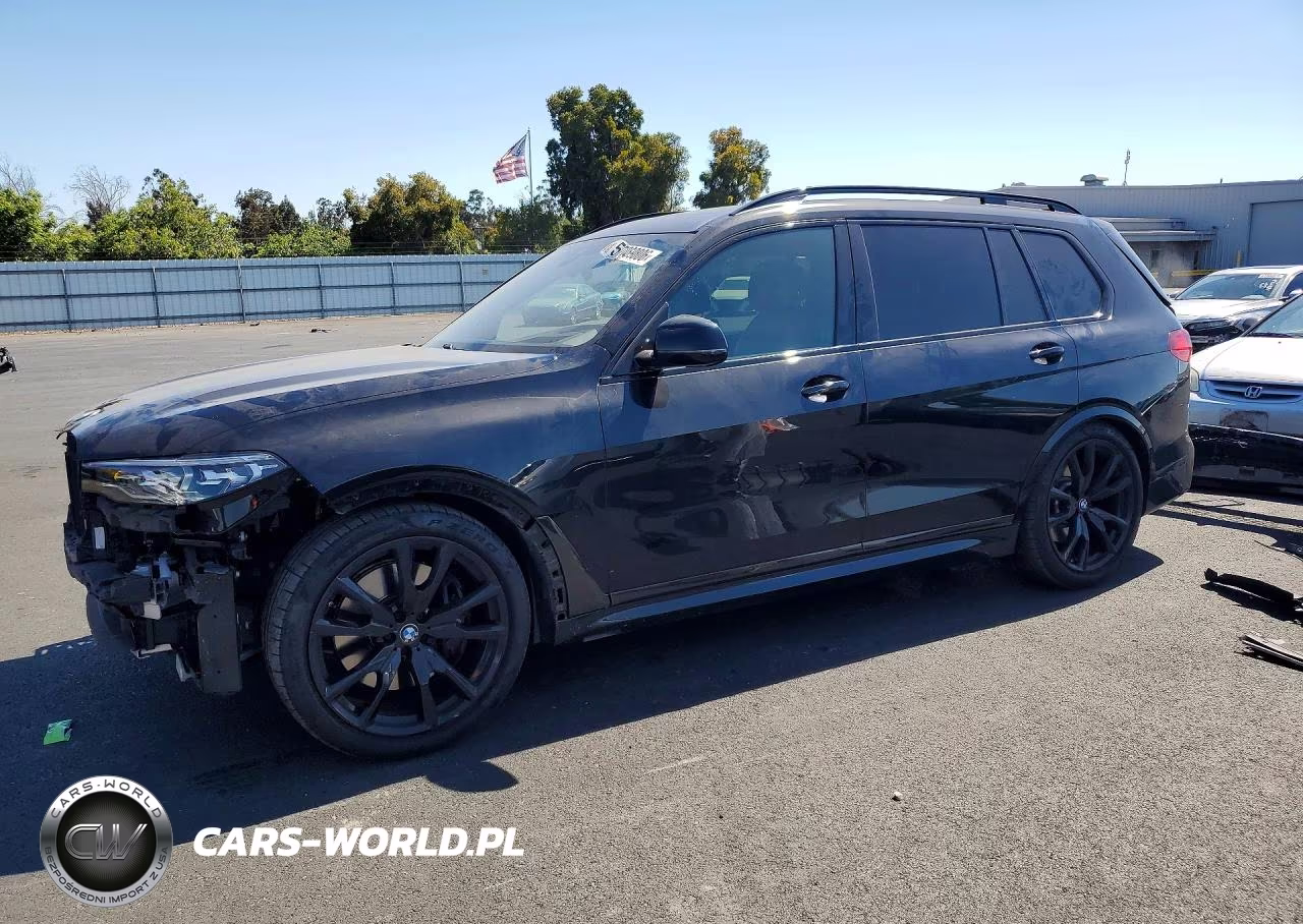 2021 BMW X7 xDrive40I – zdjęcie 1 z 12