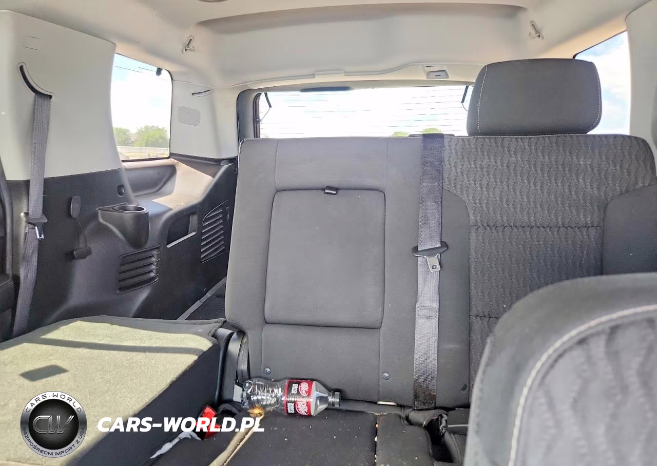 2019 Chevrolet Tahoe C1500 Ls VIN:1GNSCAKC0KR237509 - 10