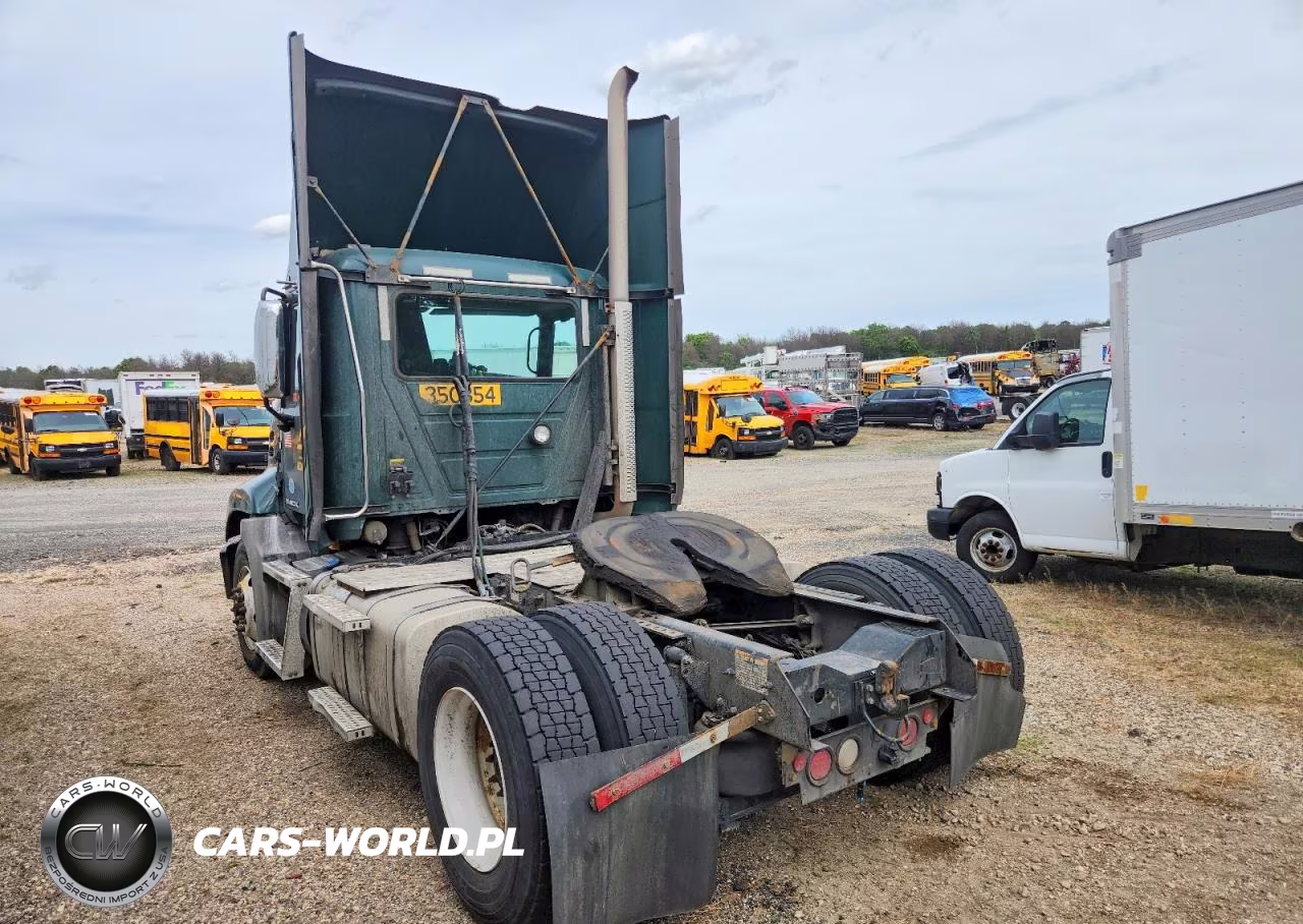 2016 Mack 600 Cxu600 - Semi Truck VIN:1M1AW01XXGM008589 - 3