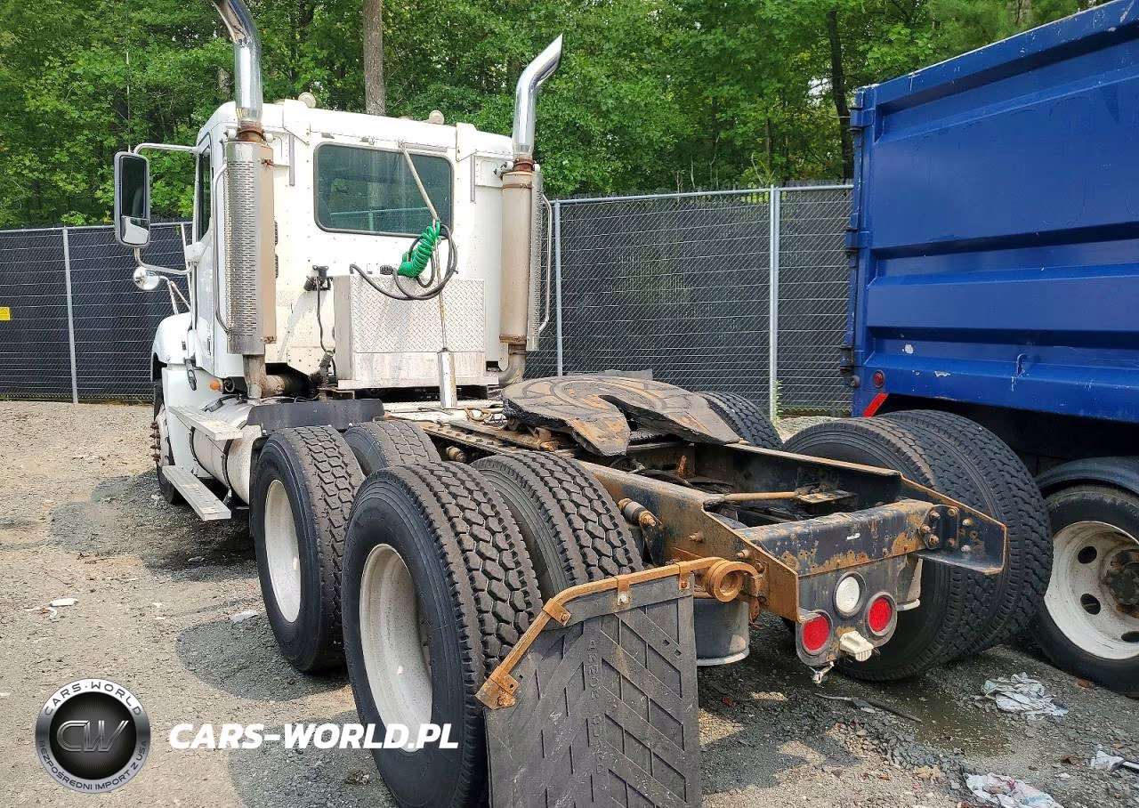 2007 Freightliner Columbia 120 Semi Truck VIN:1FUJA6CK57LX66986 - 3
