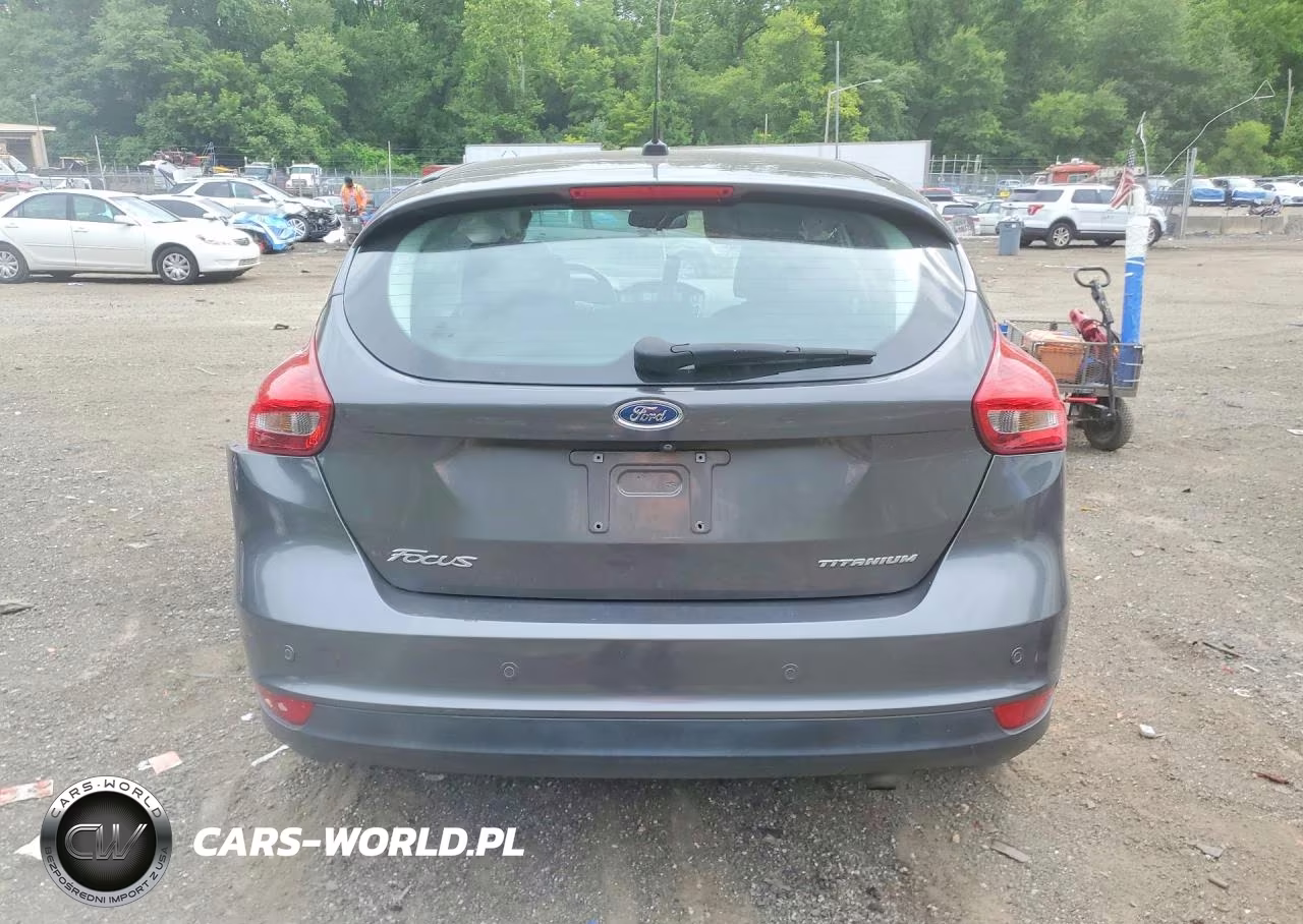 2018 Ford Focus Titanium VIN:1FADP3N28JL232473 - 6
