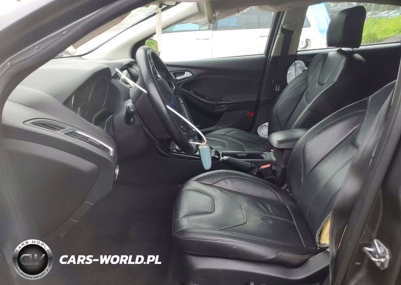2018 Ford Focus Titanium VIN:1FADP3N28JL232473 - 7