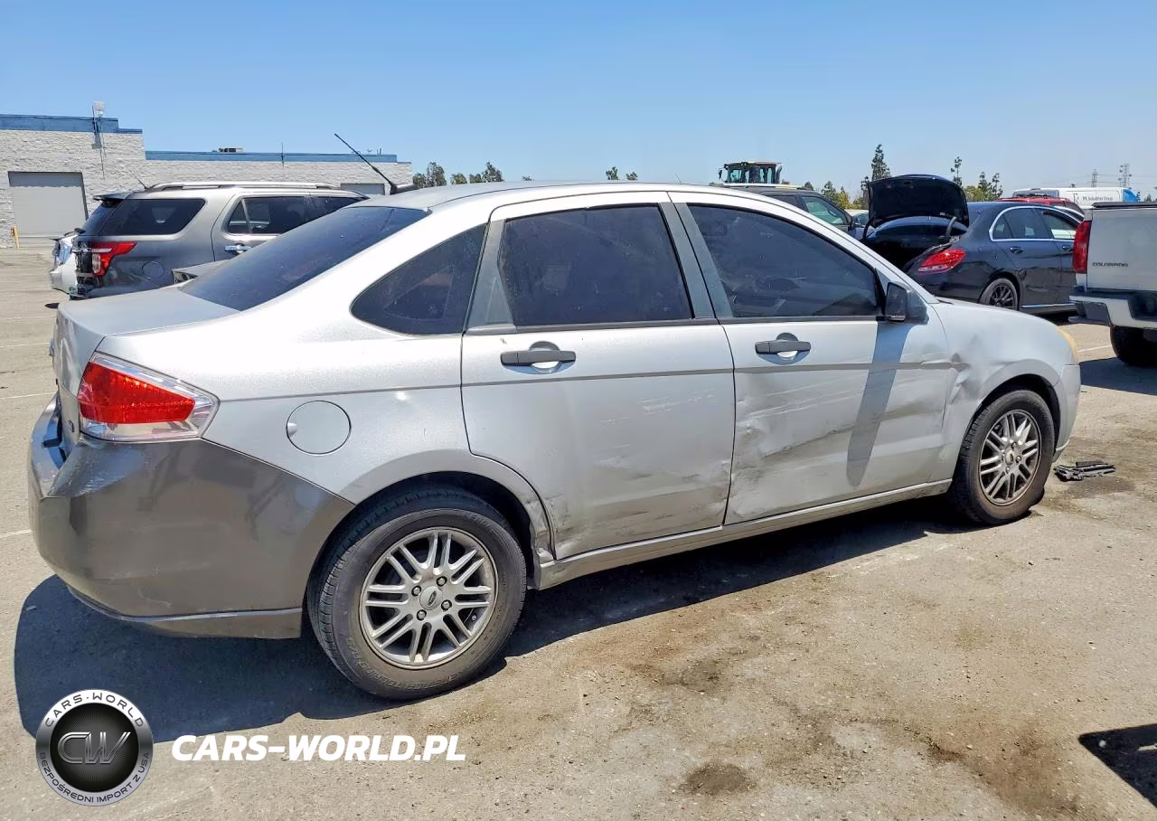 2009 Ford Focus Se VIN:1FAHP35N49W207009 - 3