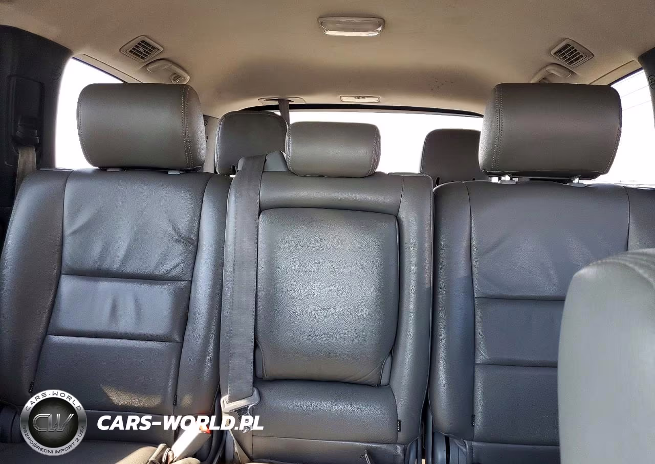 2013 Toyota Sequoia Sr5 VIN:5TDBY5G11DS075063 - 10
