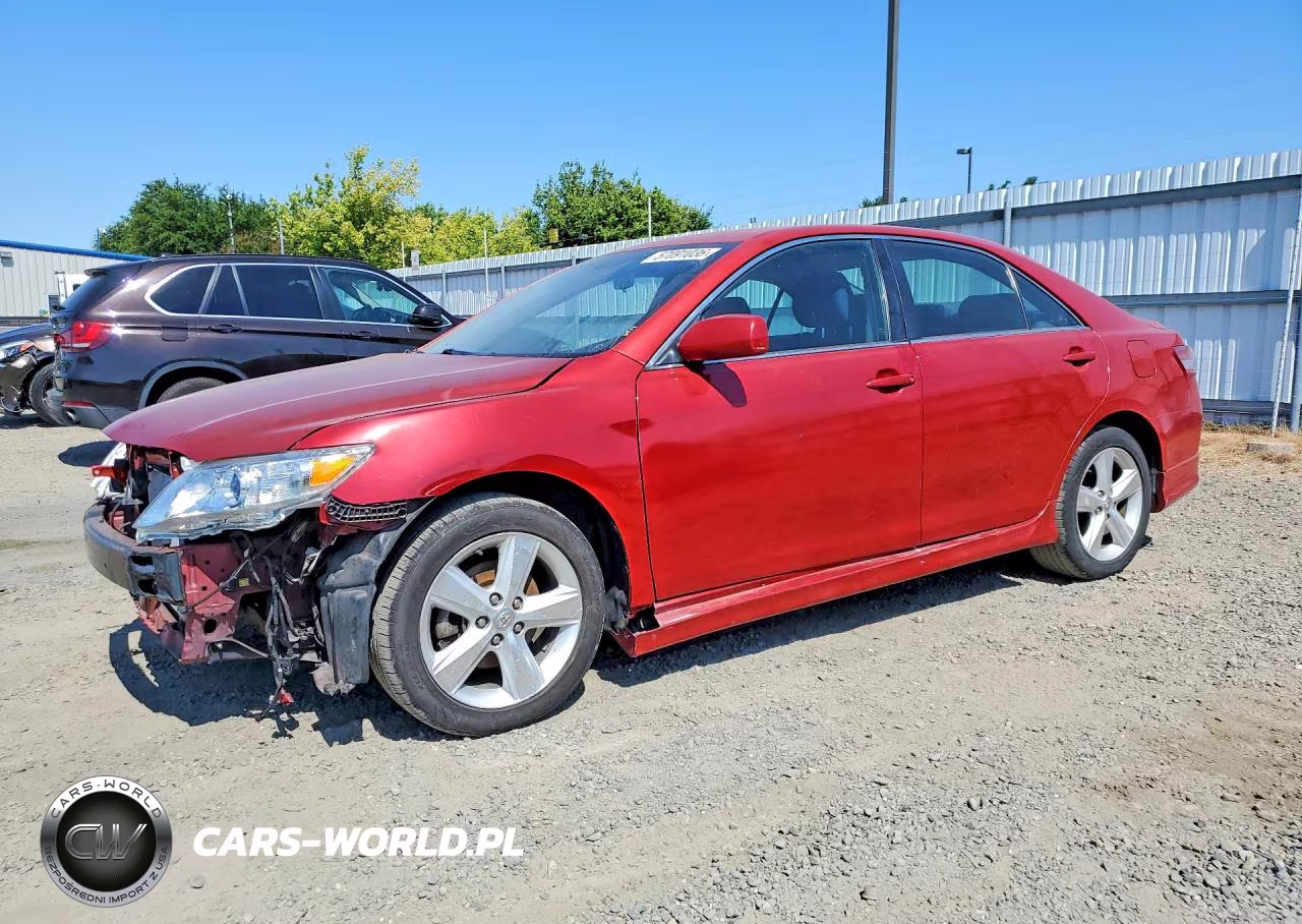 2010 Toyota Camry Se – zdjęcie 1 z 13