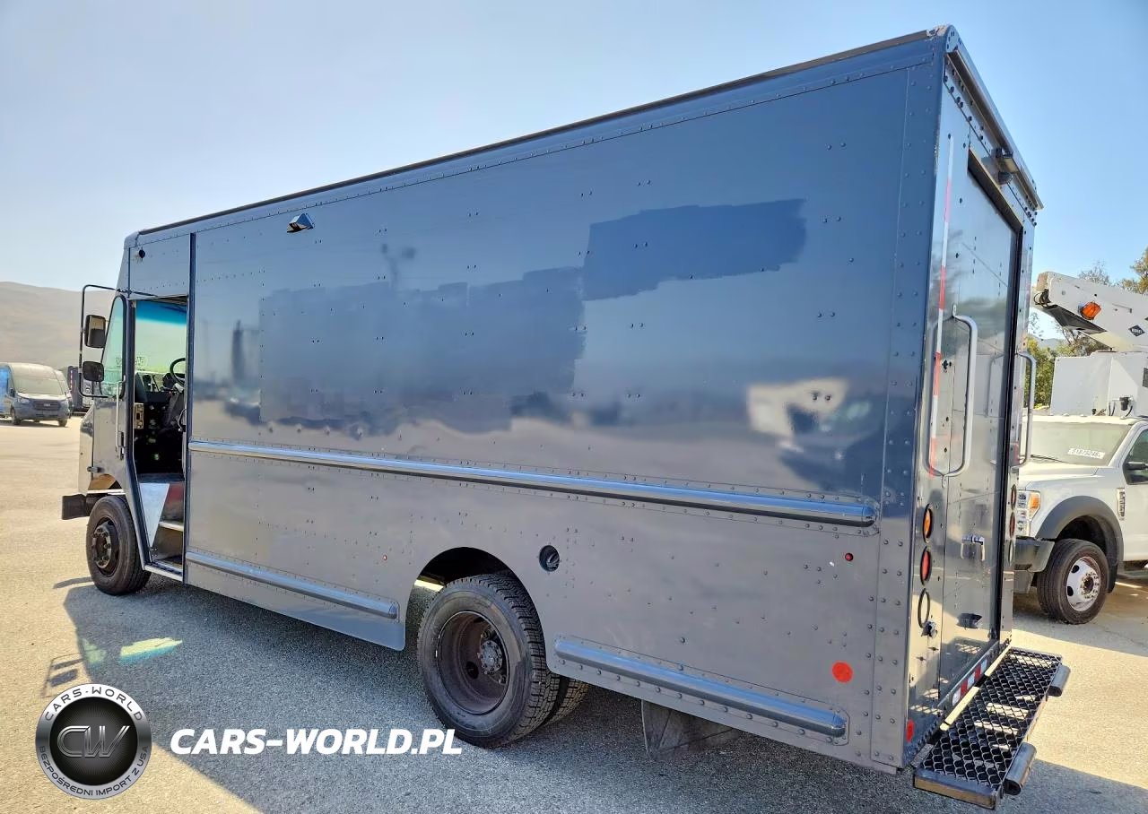 2020 Freightliner Chassis M Line Walk-In Van VIN:4UZAC2EA2LCMH8049 - 2