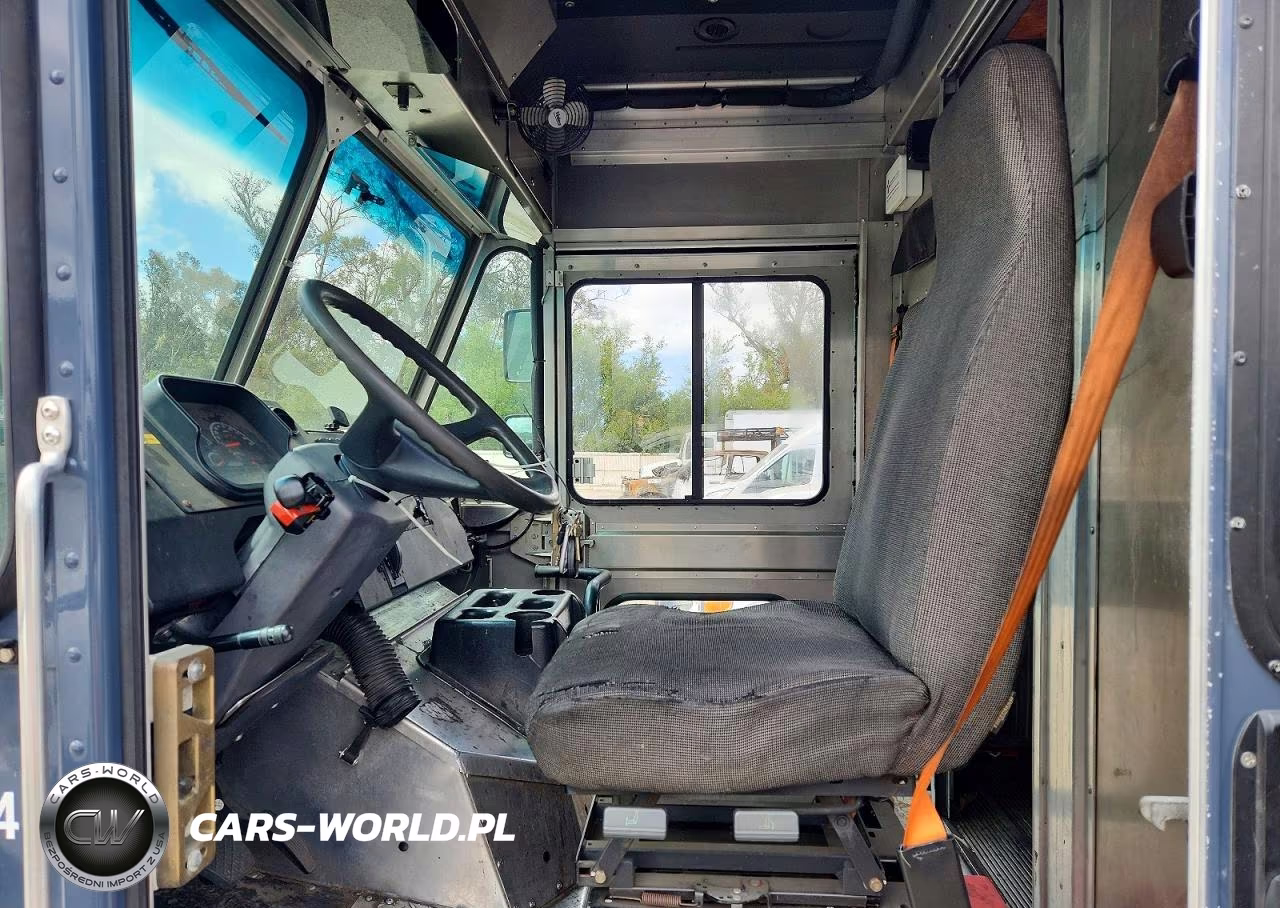2020 Freightliner Chassis M Line Walk-In Van VIN:4UZAC2EA2LCMH8049 - 7