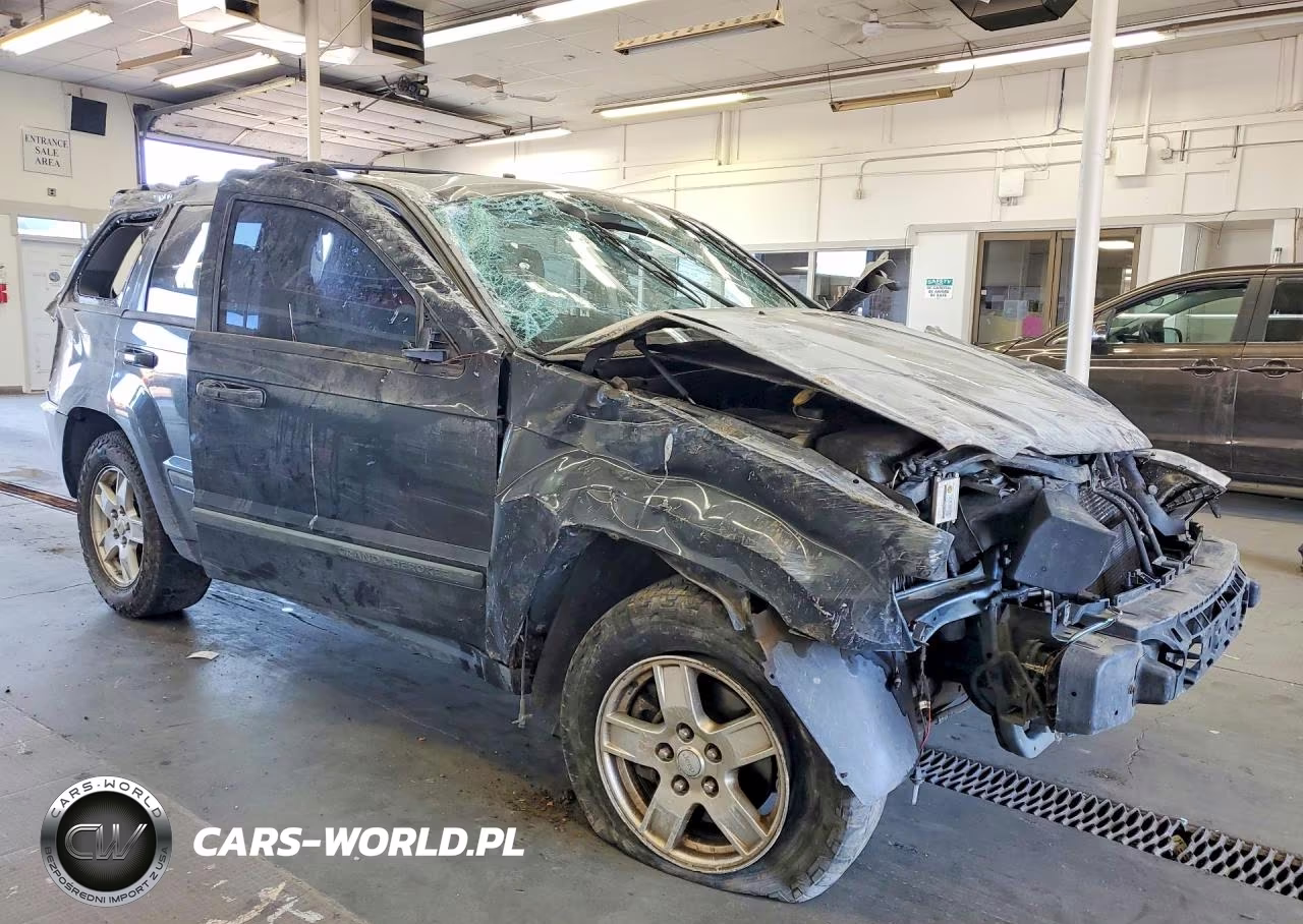 2007 Jeep Grand Cherokee Laredo VIN:1J8GR48K57C643253 - 4