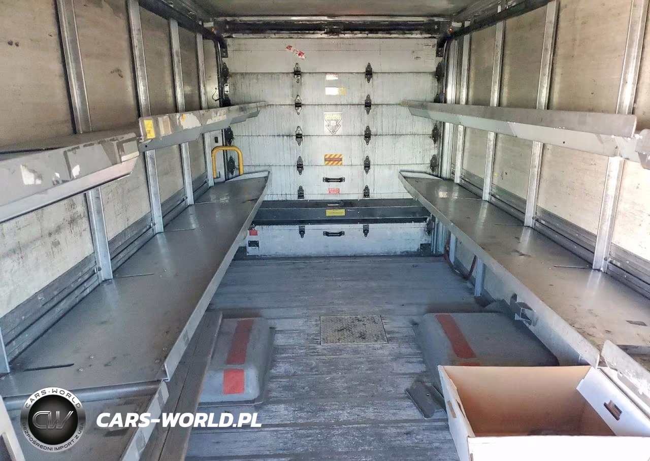 2016 Isuzu Reach Delivery Truck VIN:JALB4T170G7W00396 - 10