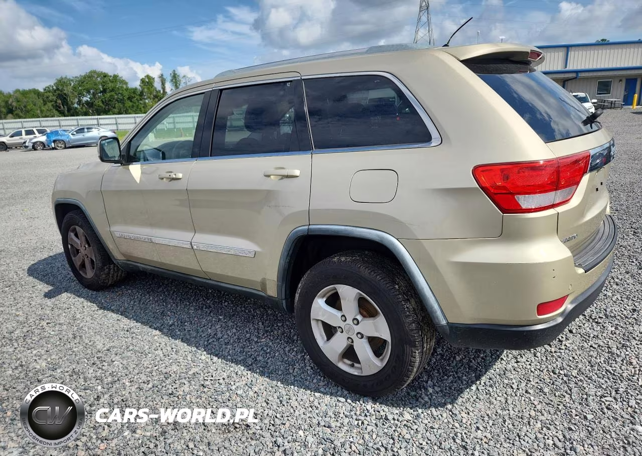 2011 Jeep Grand Cherokee Laredo VIN:1J4RS4GG4BC739444 - 2