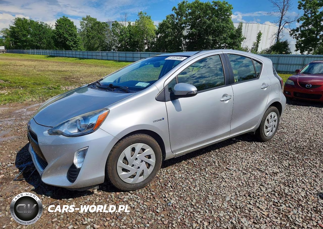 2016 Toyota Prius C Two