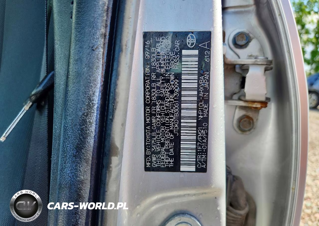2016 Toyota Prius C Two VIN:JTDKDTB30G1139099 - 12
