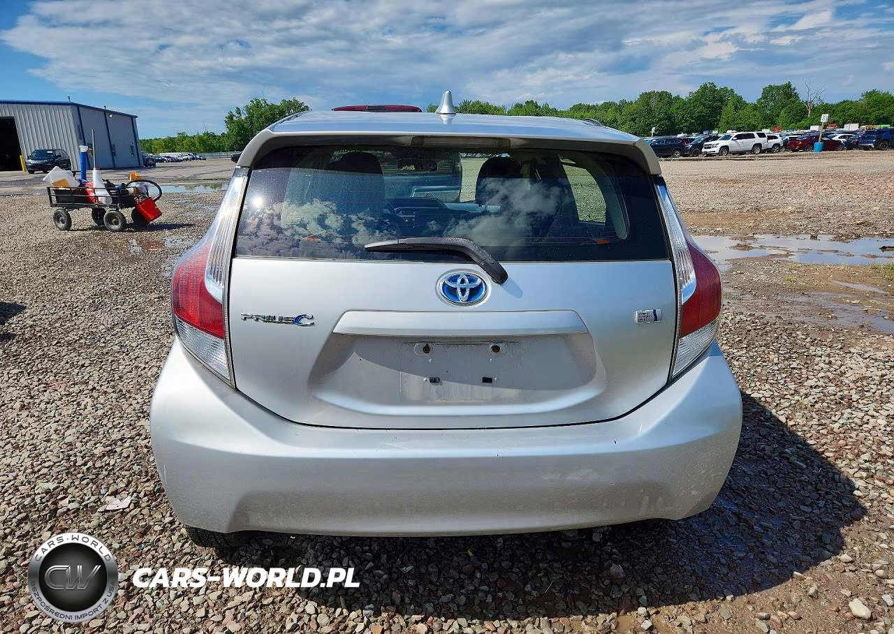 2016 Toyota Prius C Two VIN:JTDKDTB30G1139099 - 6
