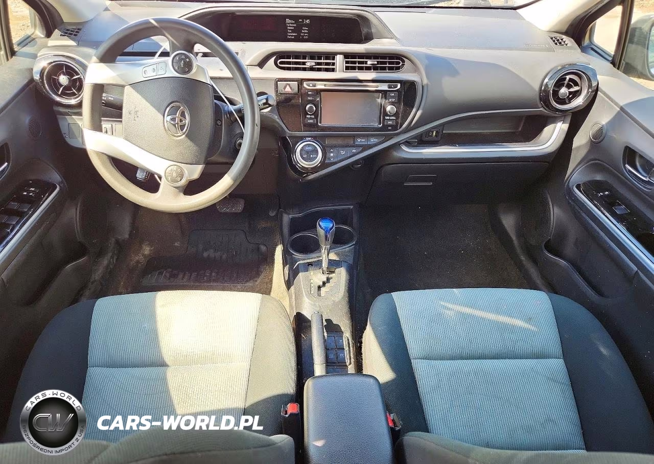 2016 Toyota Prius C Two VIN:JTDKDTB30G1139099 - 8