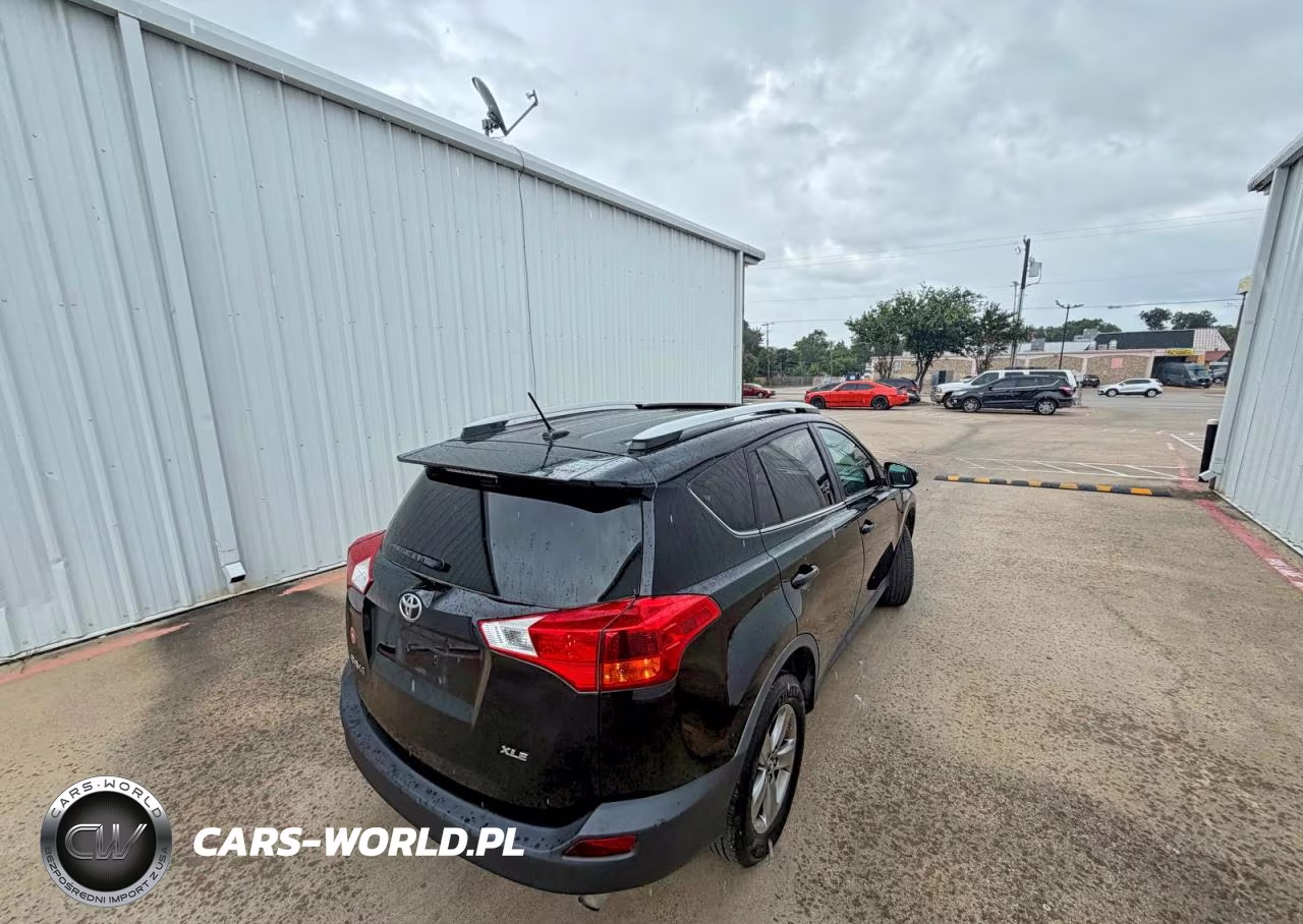 2015 Toyota Rav4 Xle VIN:2T3WFREV9FW202485 - 4