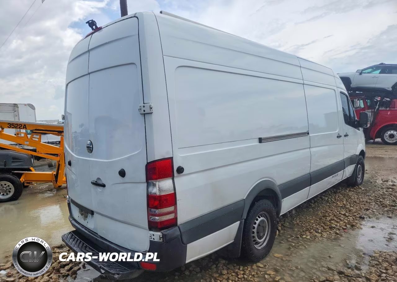 2015 Freightliner Sprinter 2500 Delivery Van VIN:WDYPE8DC4FP101310 - 3