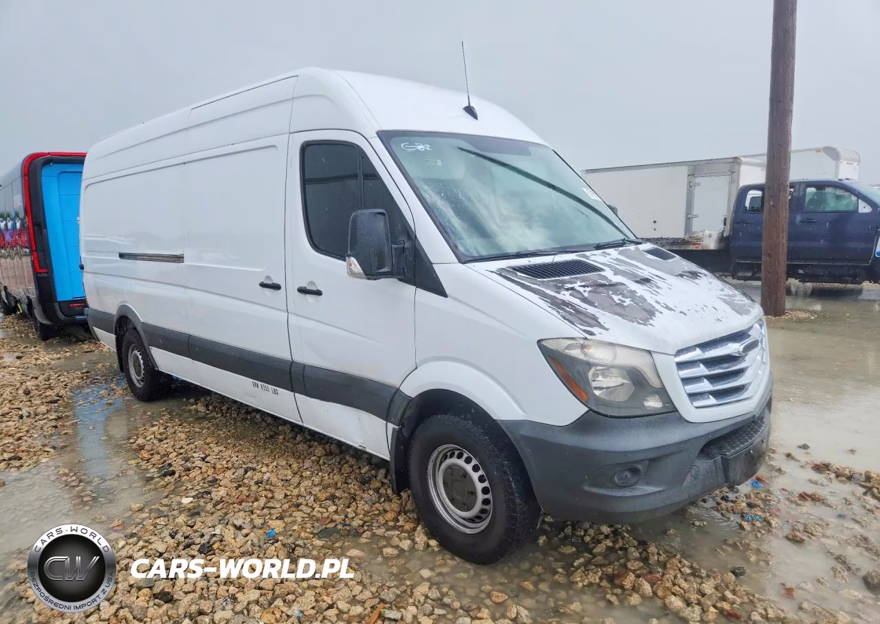 2015 Freightliner Sprinter 2500 Delivery Van VIN:WDYPE8DC4FP101310 - 4