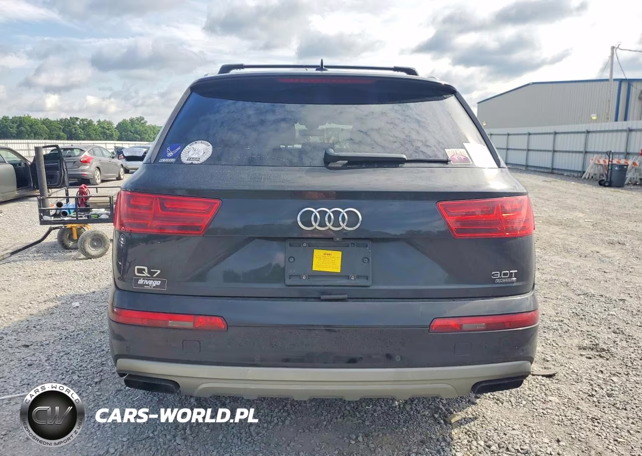 2018 Audi Q7 Premium Plus VIN:WA1LAAF78JD011742 - 6