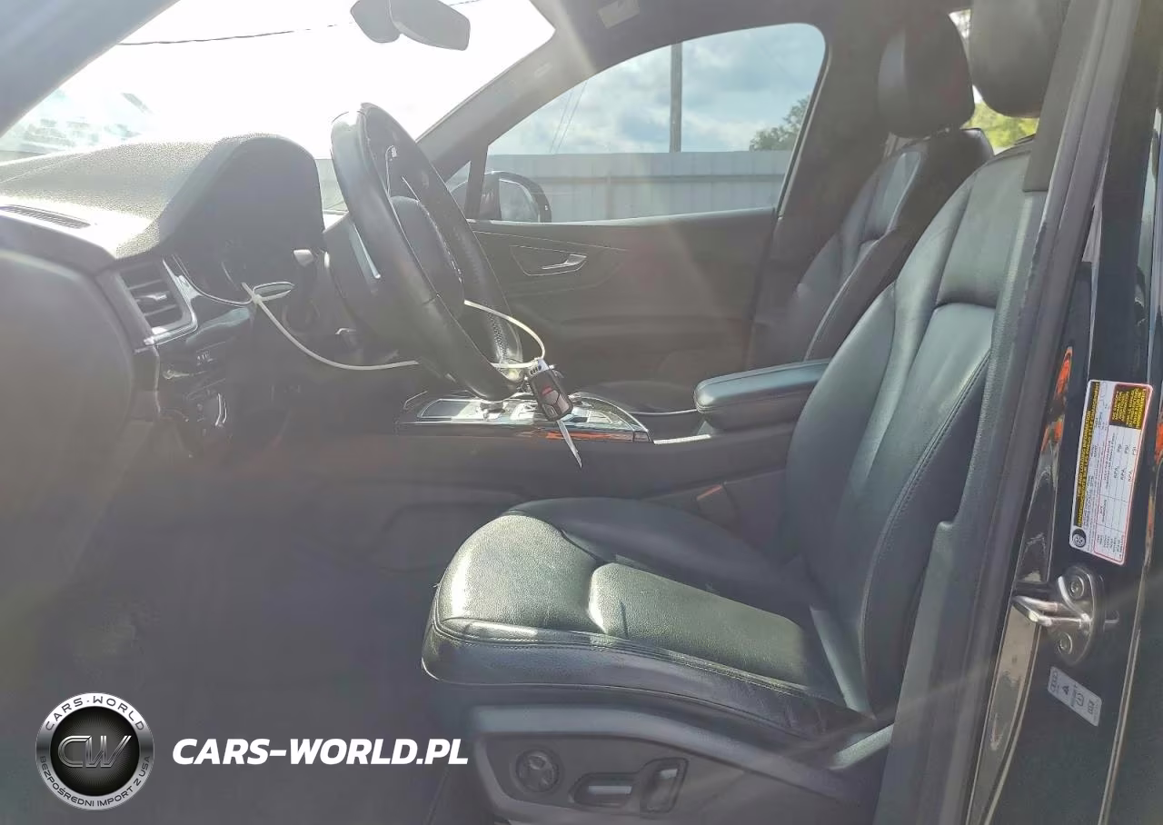 2018 Audi Q7 Premium Plus VIN:WA1LAAF78JD011742 - 7