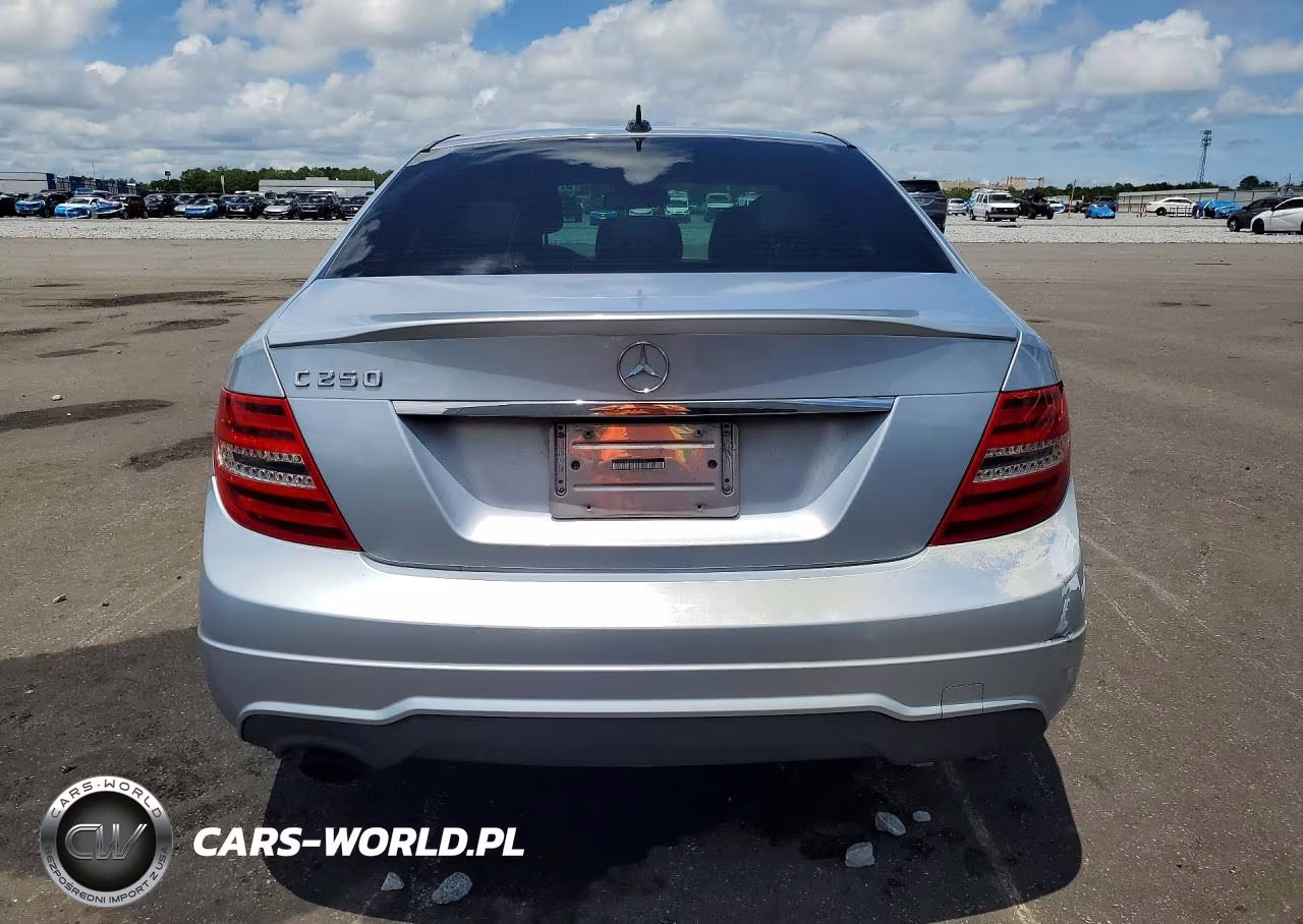 2013 Mercedes-Benz C 250 VIN:WDDGF4HB2DA854052 - 6