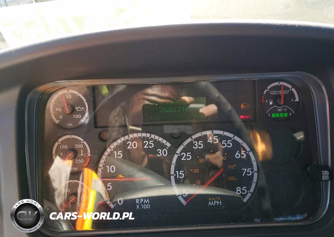 2018 Freightliner M2 106 Medium Duty VIN:1FVACWFD5JHJX7580 - 9