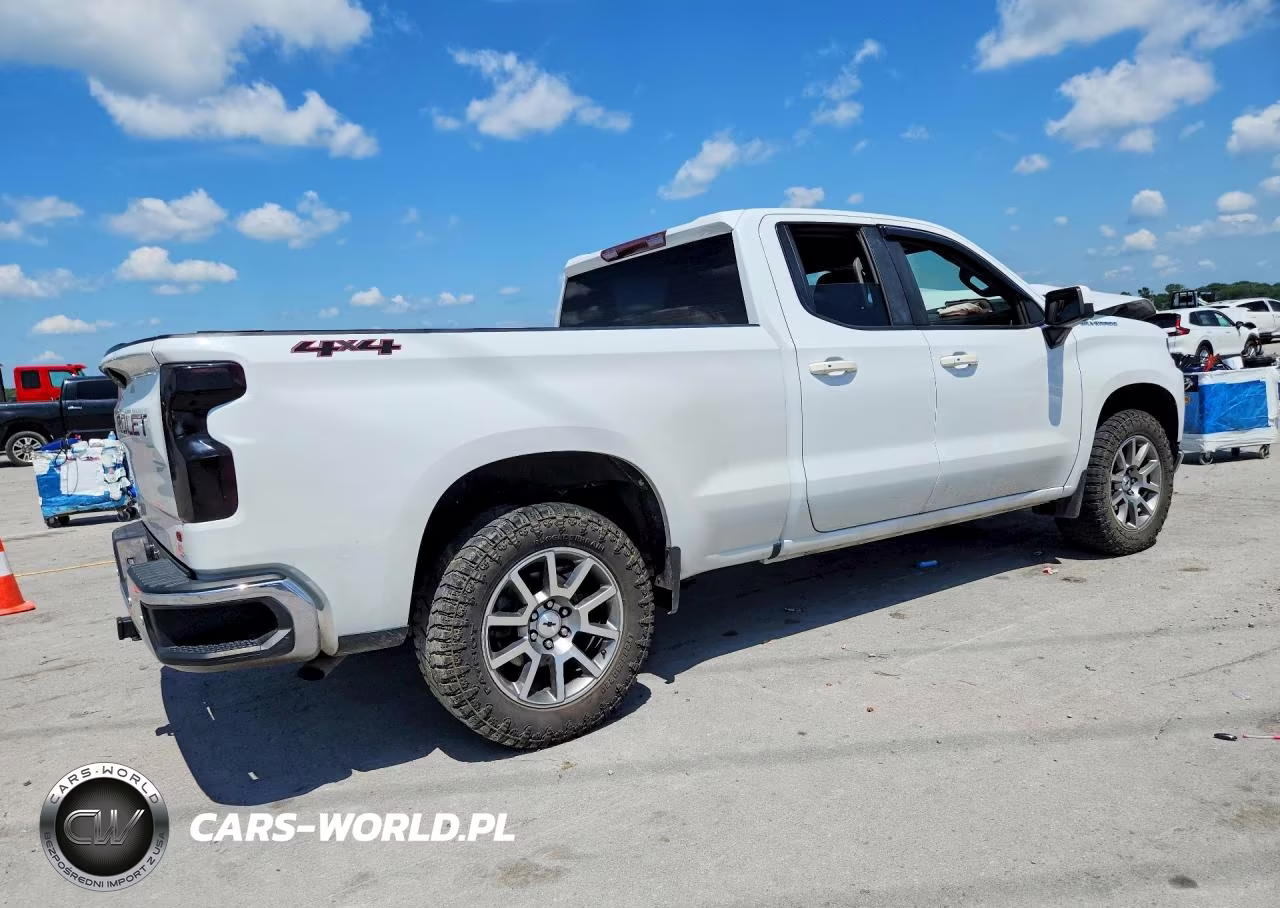 2020 Chevrolet Silverado K1500 VIN:1GCRYAEH2LZ243149 - 3