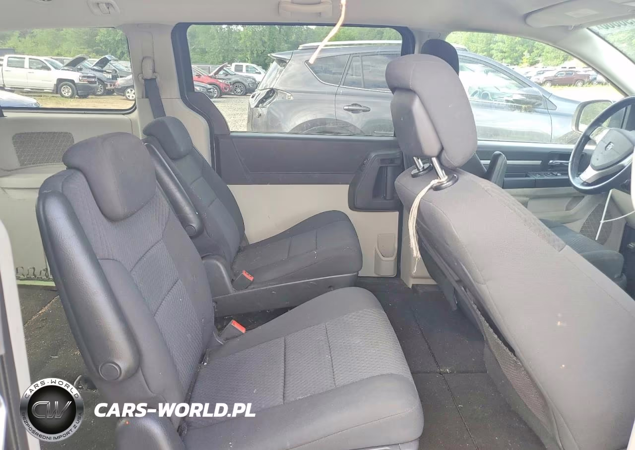 2010 Dodge Caravan VIN:2D4RN3D13AR365313 - 11