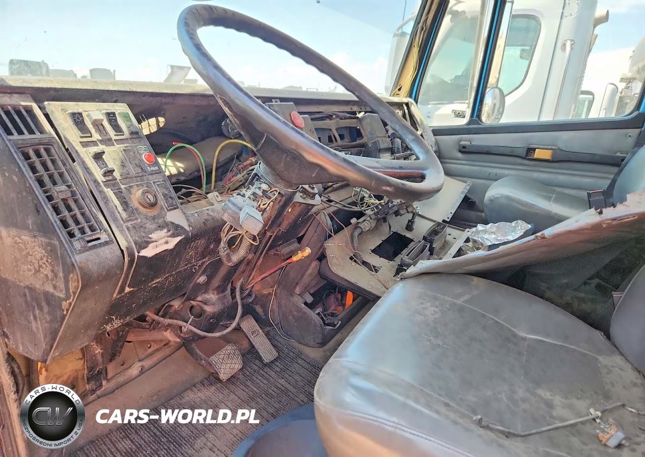 2002 Freightliner Fl112 Roll-Off Container Truck VIN:1FVHBGAS02HK13285 - 8