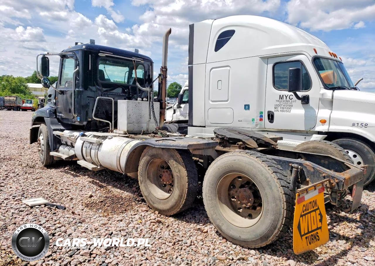 2013 Mack 600 Cxu600 VIN:1M1AW07Y0DM030662 - 3