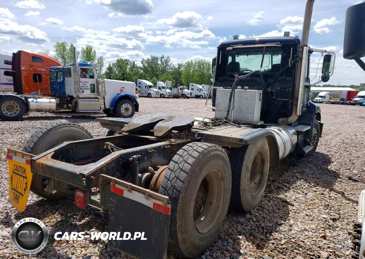 2013 Mack 600 Cxu600 VIN:1M1AW07Y0DM030662 - 4