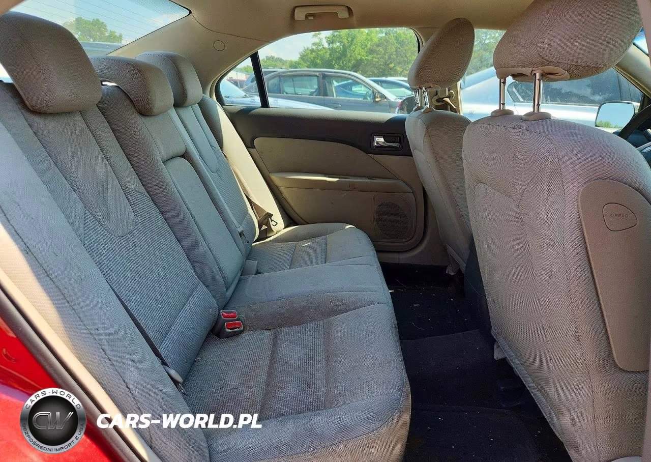 2010 Ford Fusion S VIN:3FAHP0GA7AR244751 - 10