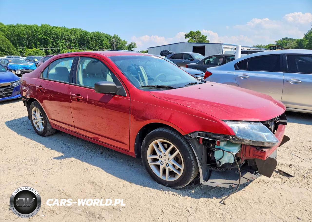 2010 Ford Fusion S VIN:3FAHP0GA7AR244751 - 4