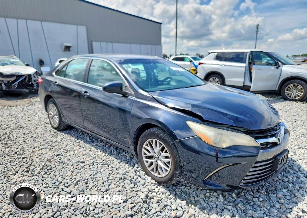 2016 Toyota Camry Le VIN:4T1BF1FK1GU609375 - 4