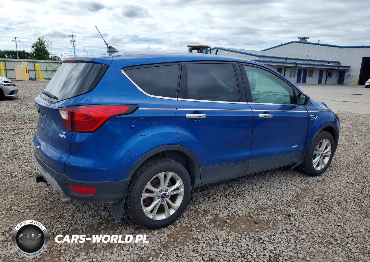 2019 Ford Escape Se VIN:1FMCU9GD8KUA08823 - 3
