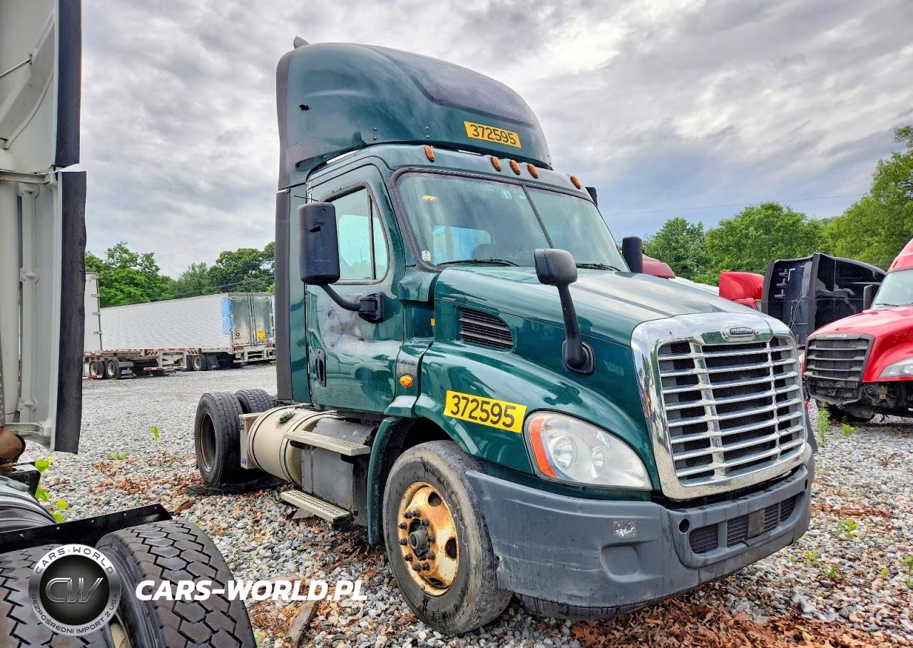 2018 Freightliner Cascadia 1 - Semi Truck