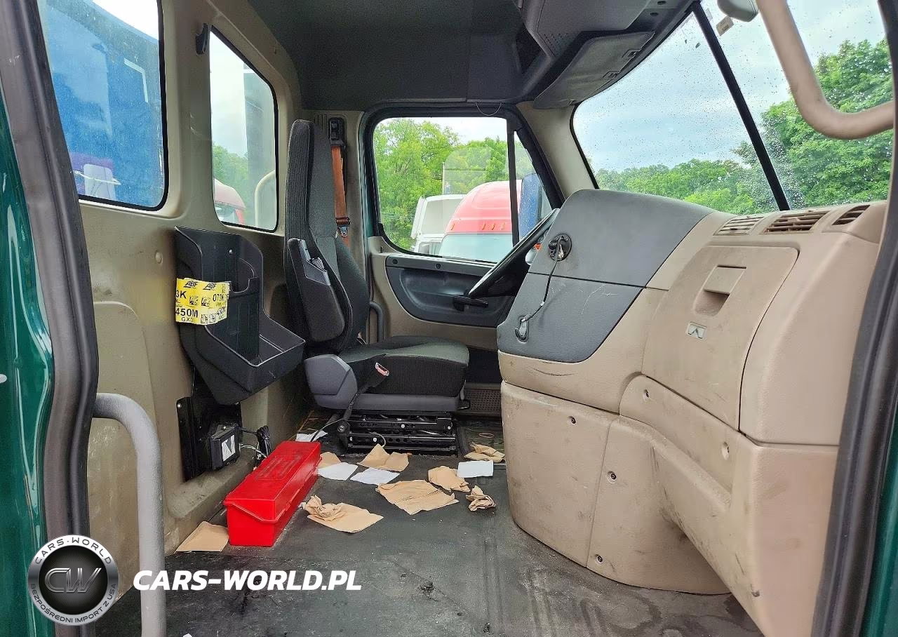 2018 Freightliner Cascadia 1 - Semi Truck VIN:3AKBGADV9JSJL4423 - 5