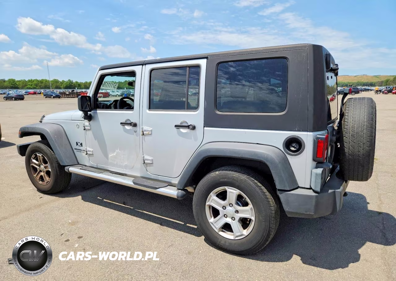 2008 Jeep Wrangler Unlimited X VIN:1J4GA39198L640303 - 2