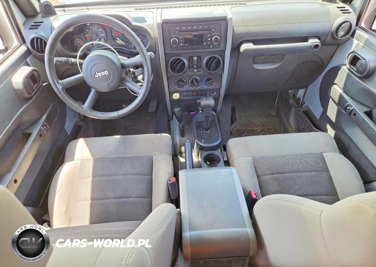 2008 Jeep Wrangler Unlimited X VIN:1J4GA39198L640303 - 8