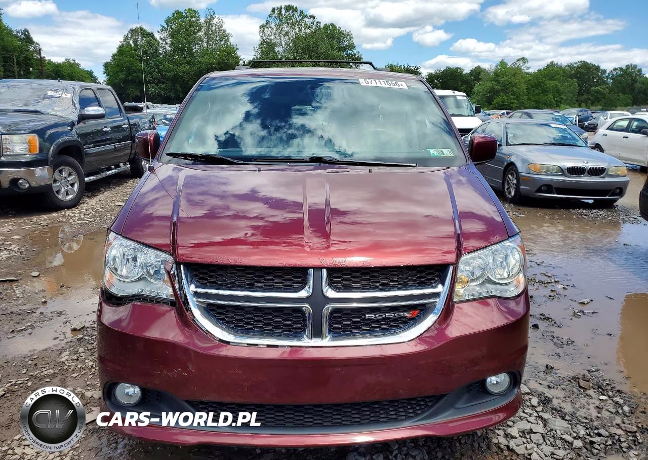2017 Dodge Grand Caravan Sxt VIN:2C4RDGCG8HR786483 - 5